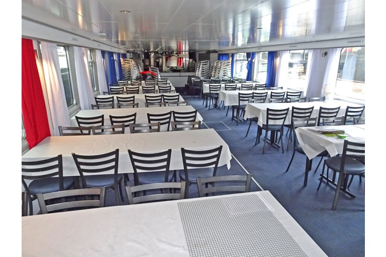 Bateau d'excursion 150 passagers