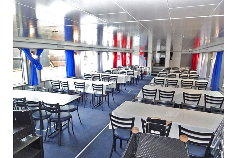 Bateau d'excursion 150 passagers