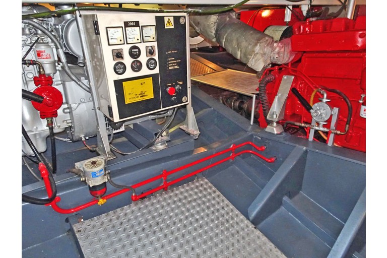 Bateau d'excursion 150 passagers