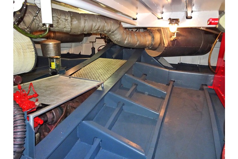 Bateau d'excursion 150 passagers