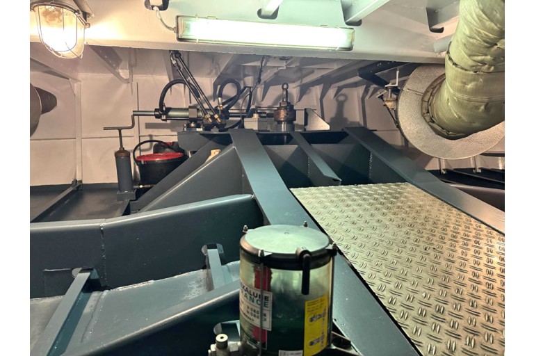 Bateau d'excursion 150 passagers