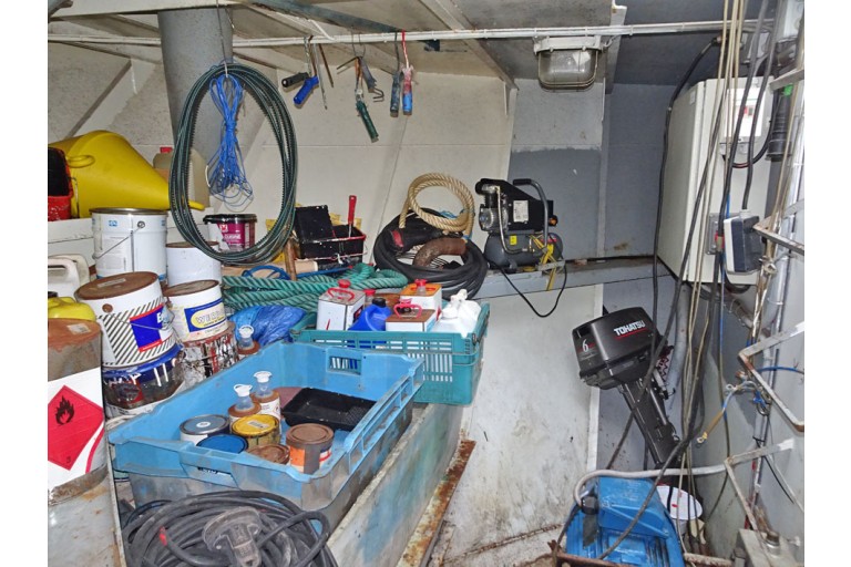 Bateau d'excursion 150 passagers