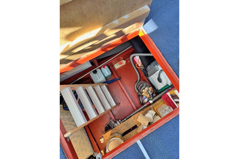 Bateau d'excursion 150 passagers