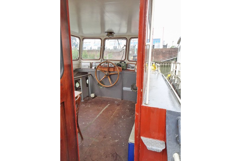 Dockyard 13, Motor tender