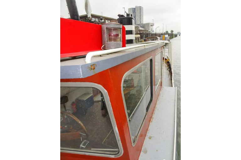Dockyard 13, Motor tender
