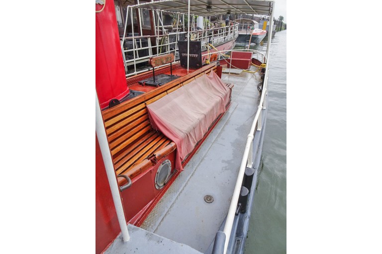 Dockyard 13, Motor tender
