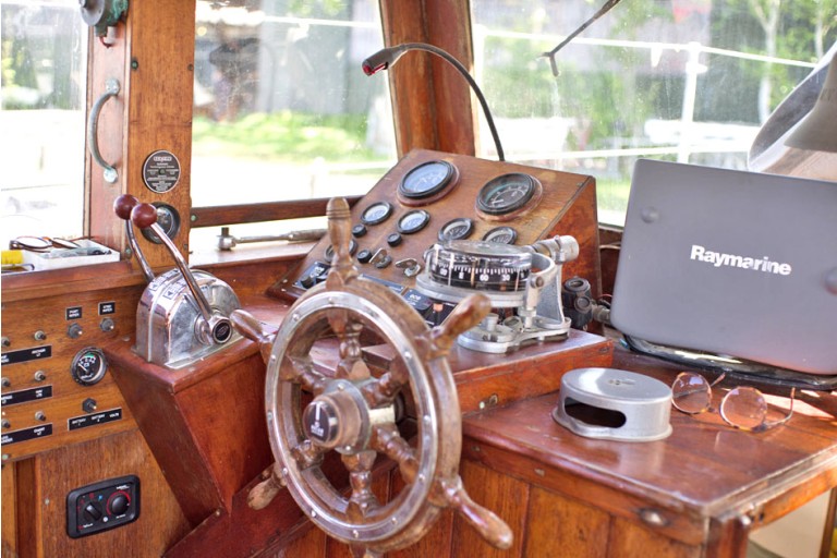 Silver Classic Motor Yacht 12.80 TSDY