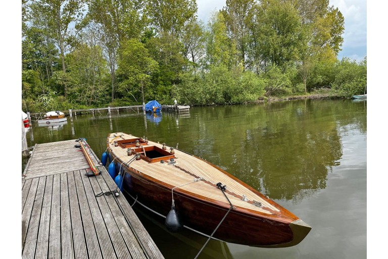 6mR Classic Sailing Yacht 38