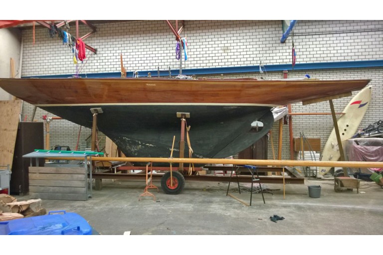 6mR Classic Sailing Yacht 38