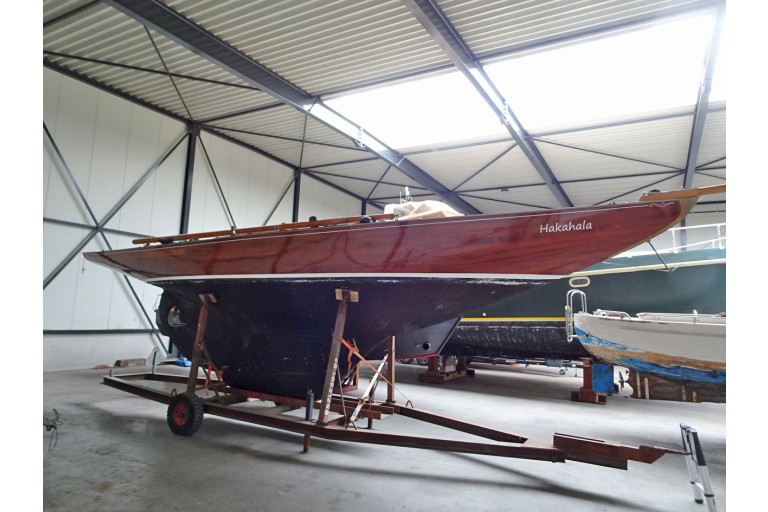6mR Classic Sailing Yacht 38