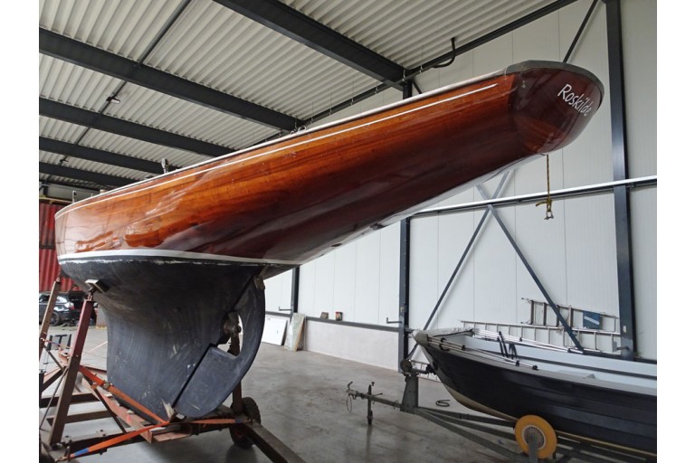 6mR Classic Sailing Yacht 38