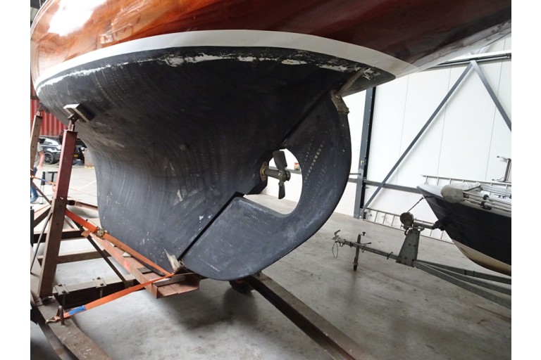 6mR Classic Sailing Yacht 38