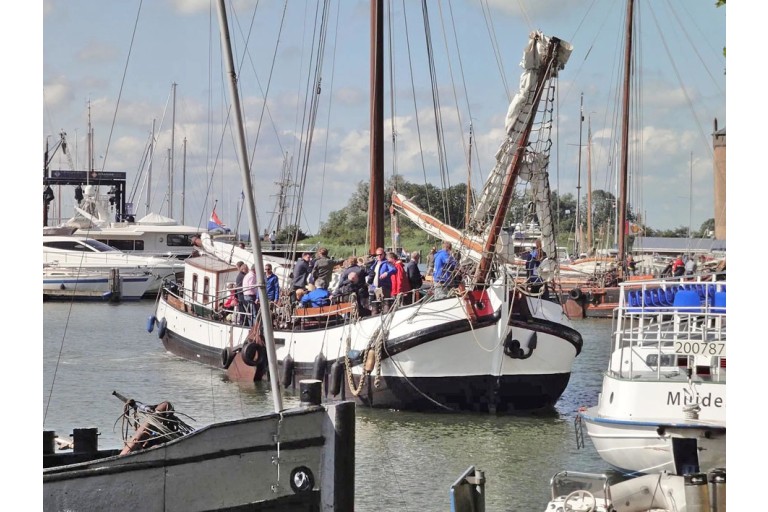 Dutch Sailingtjalk, 20 pax