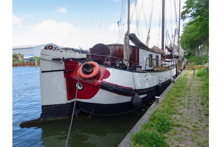 Dutch Sailingtjalk, 20 pax
