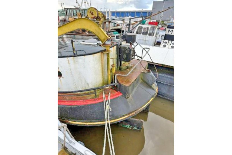 Luxe Motor Houseboat hull 29.75