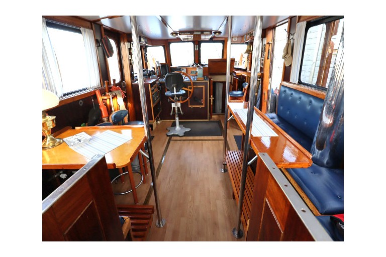 Former German Patrolvessel 18.24, ES-TRIN Rhine