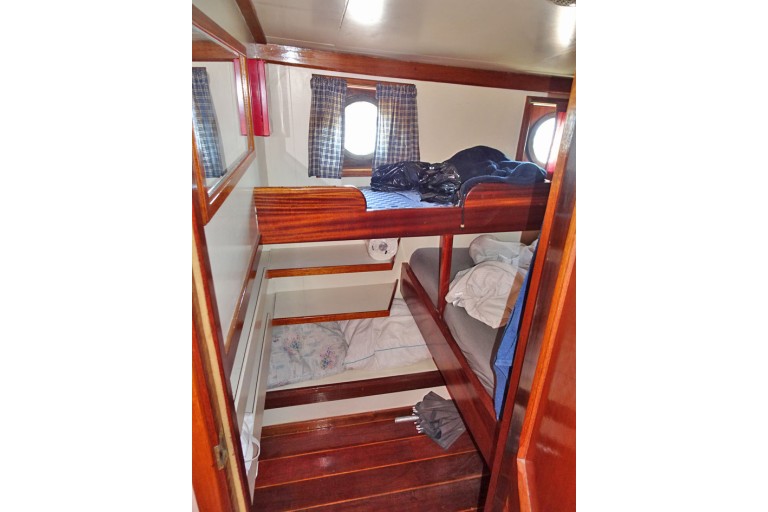 Top sail schooner 26 overnight guests