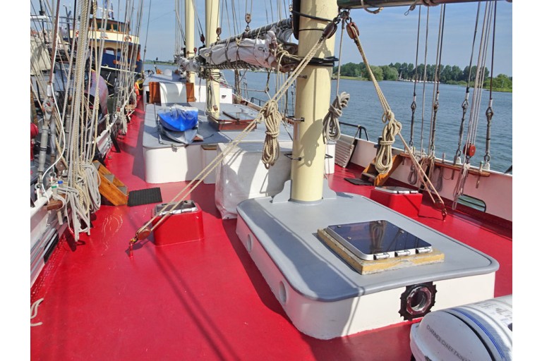 Top sail schooner 26 overnight guests
