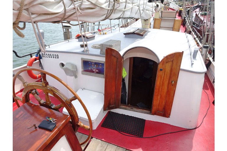 Top sail schooner 26 overnight guests