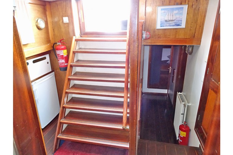 Top sail schooner 26 overnight guests