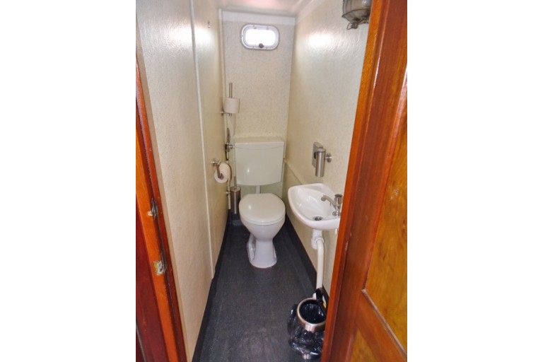 Top sail schooner 26 overnight guests