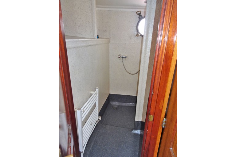 Top sail schooner 26 overnight guests