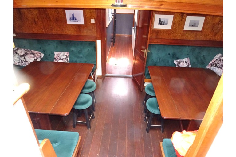 Top sail schooner 26 overnight guests