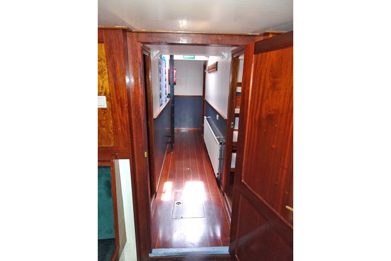 Top sail schooner 26 overnight guests