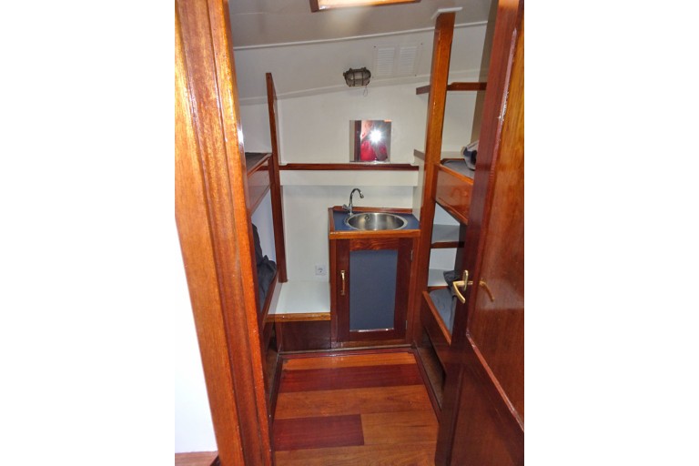 Top sail schooner 26 overnight guests