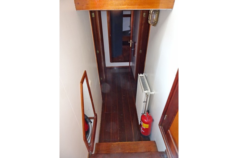 Top sail schooner 26 overnight guests
