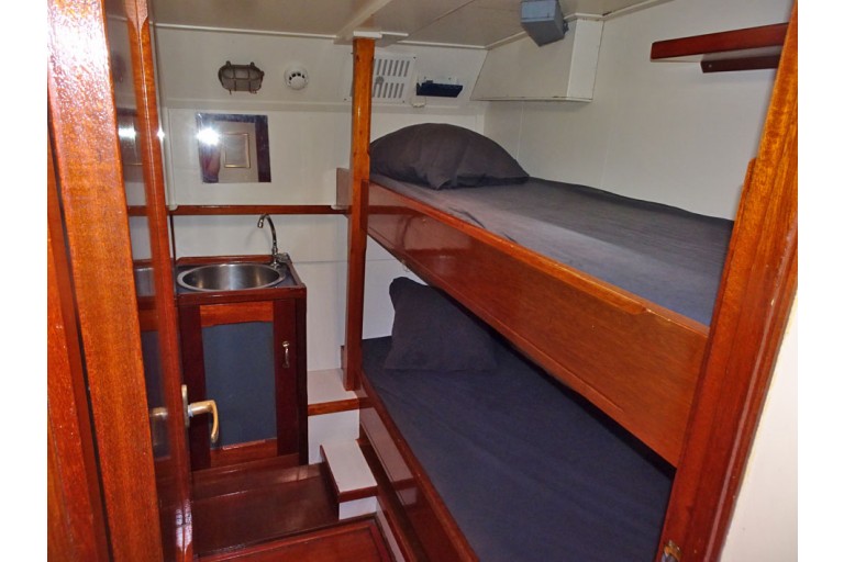 Top sail schooner 26 overnight guests