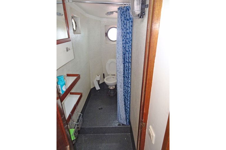 Top sail schooner 26 overnight guests