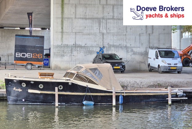 Flushdeck Classic motor yacht 11.30