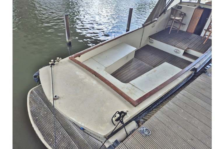 Pont de gaillard Yacht à moteur classique 11.30