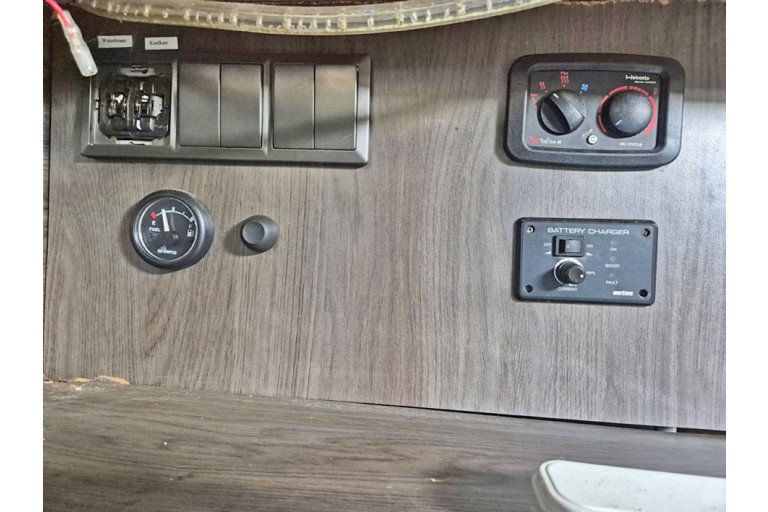Pont de gaillard Yacht à moteur classique 11.30