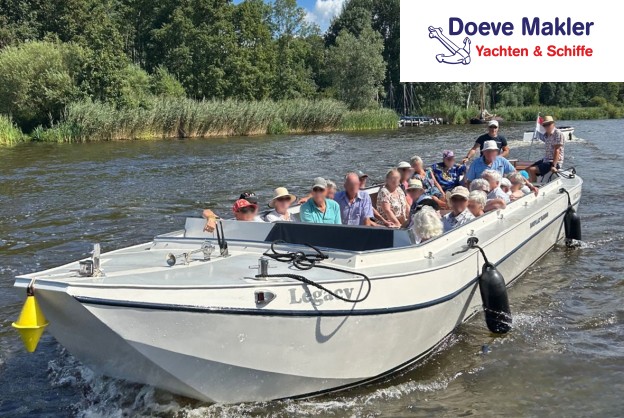 Offenes Ausflugsboot für 35 Gäste