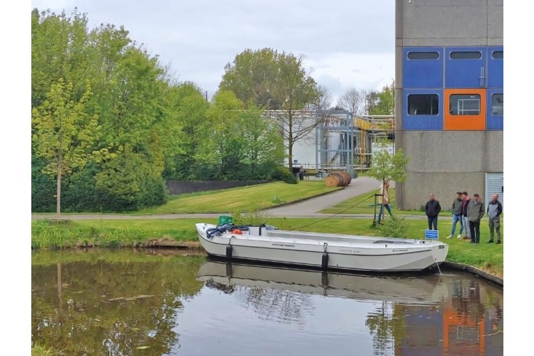 Open Tour boat for 35 guests