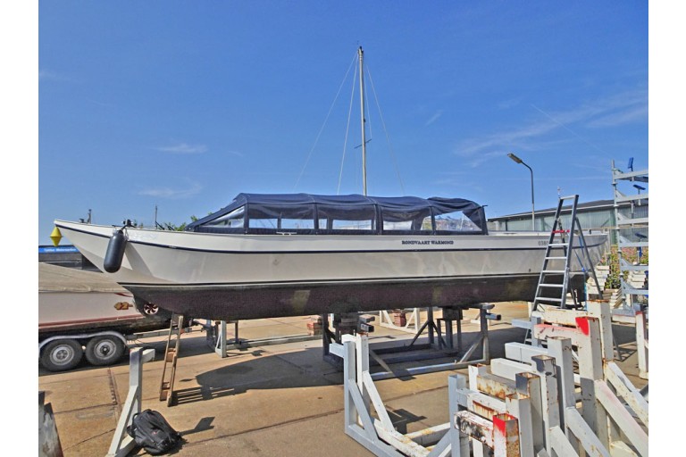 Open Tour boat for 35 guests