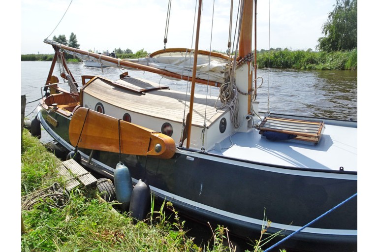 Dutch Classic Sailing yacht 900