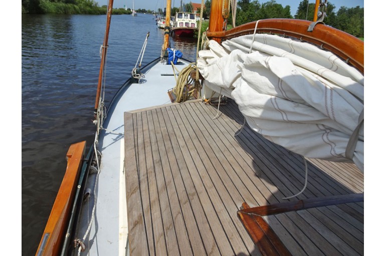 Dutch Classic Sailing yacht 900