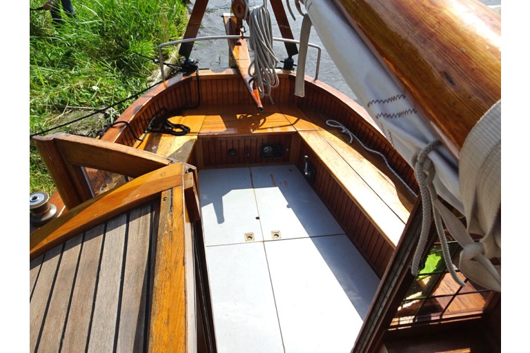 Dutch Classic Sailing yacht 900