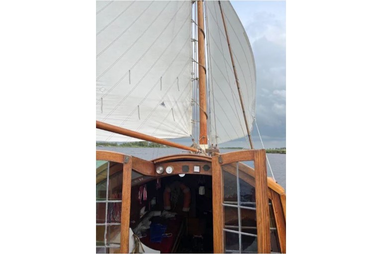 Dutch Classic Sailing yacht 900