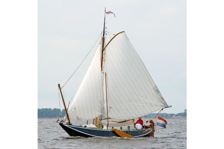 Dutch Classic Sailing yacht 900