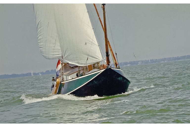 Dutch Classic Sailing yacht 900