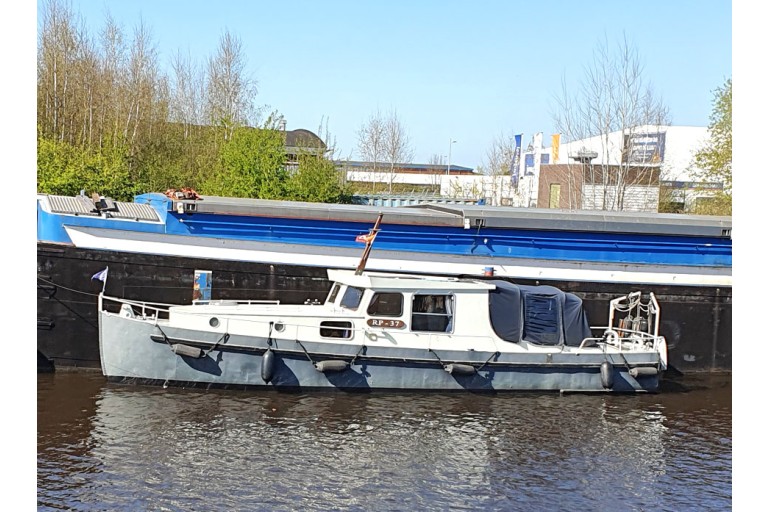 ancien Bateau de Police RP37