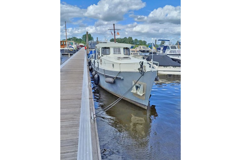 ancien Bateau de Police RP37