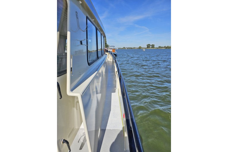 Former Patrol Vessel / Liveaboard with Union Certificate