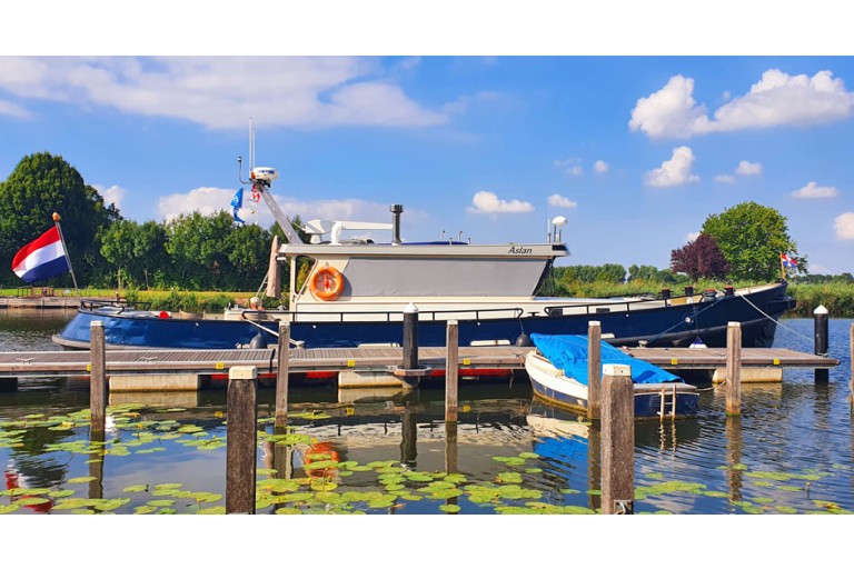 Former Patrol Vessel / Liveaboard with Union Certificate