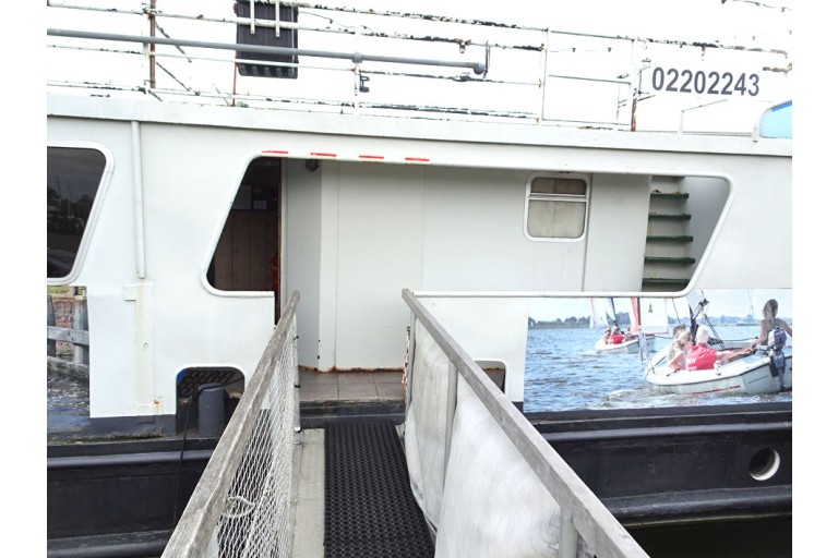 Accommodation / Hotel ship with ES-TRIN certificate
