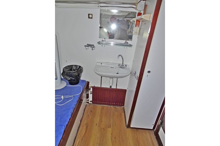Accommodation / Hotel ship with ES-TRIN certificate